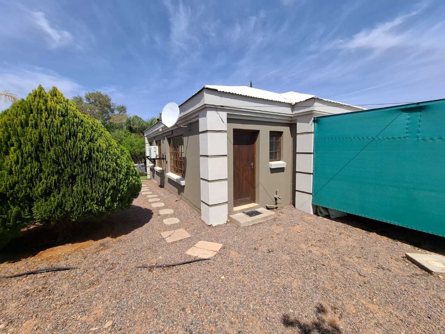 2 Bedroom Property for Sale in Keidebees Northern Cape